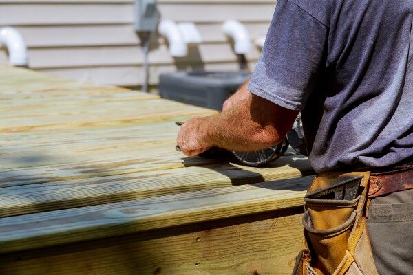 7 Signs That Your Deck Needs a Renovation